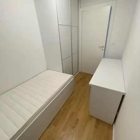 아파트 Exclusive White Tiy 스플리트